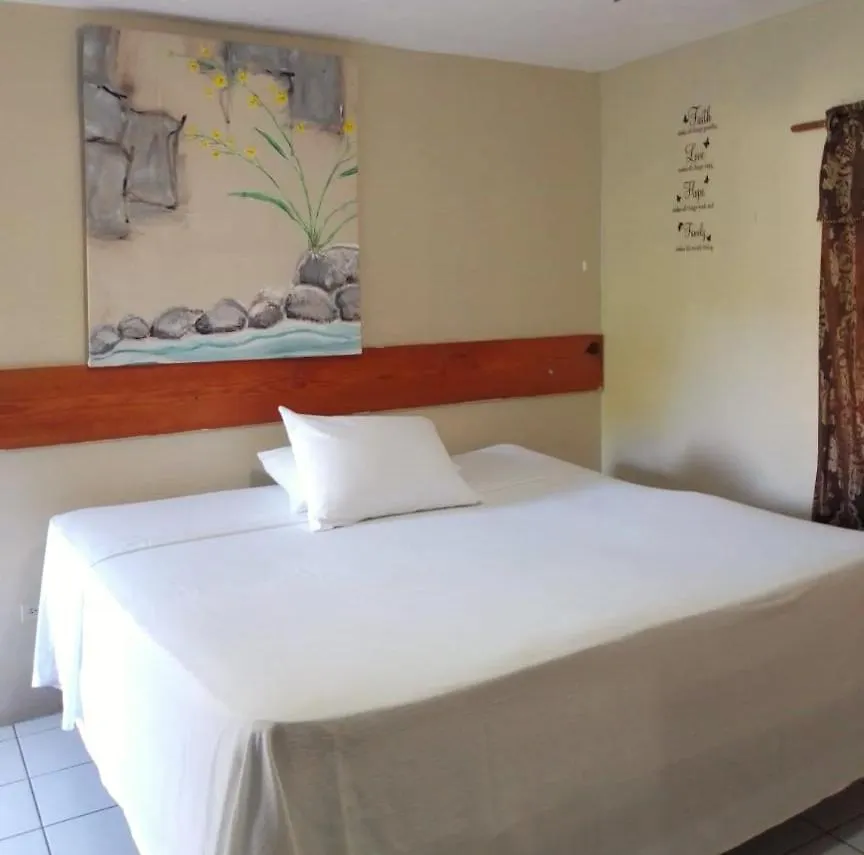 Highpoint Island Villas Ocho Rios Guest house